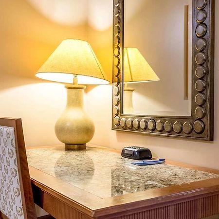 Rodeway Inn Тусон Экстерьер фото