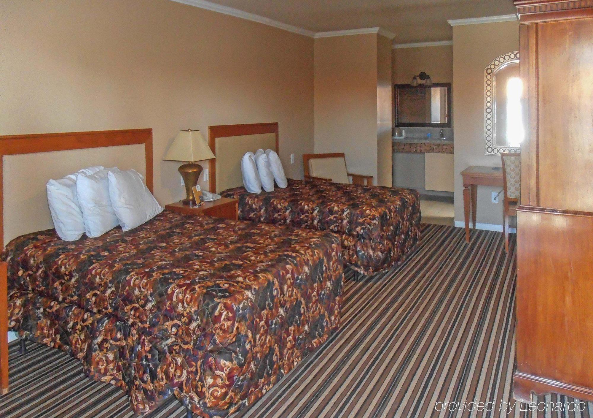 Rodeway Inn Тусон Экстерьер фото