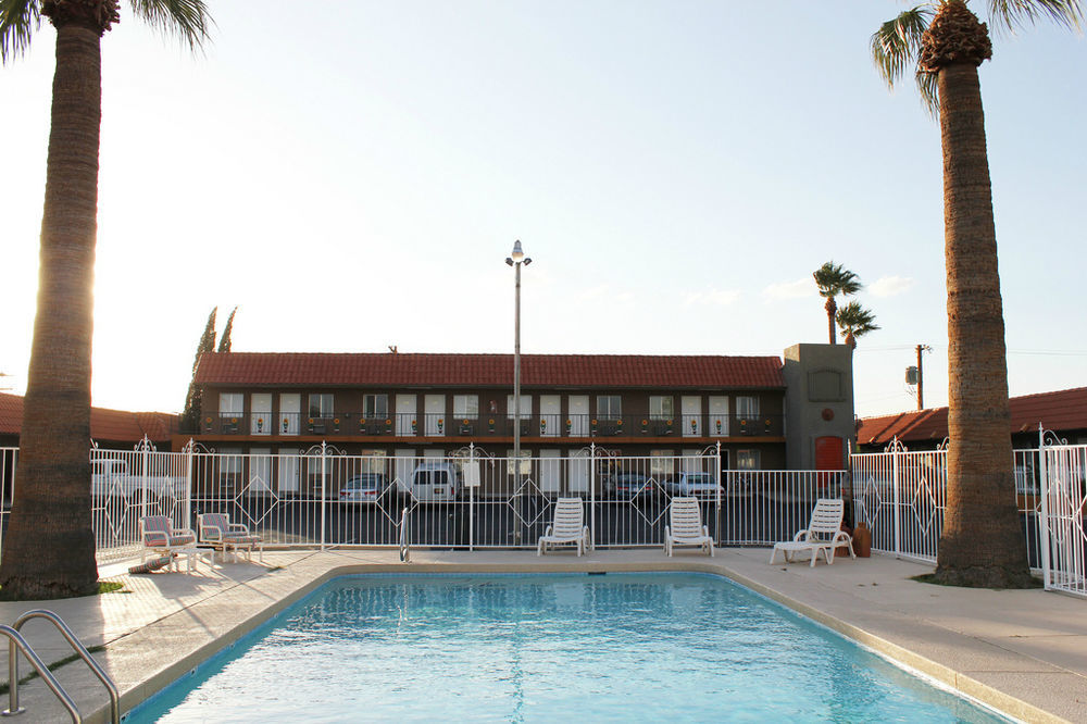 Rodeway Inn Тусон Экстерьер фото