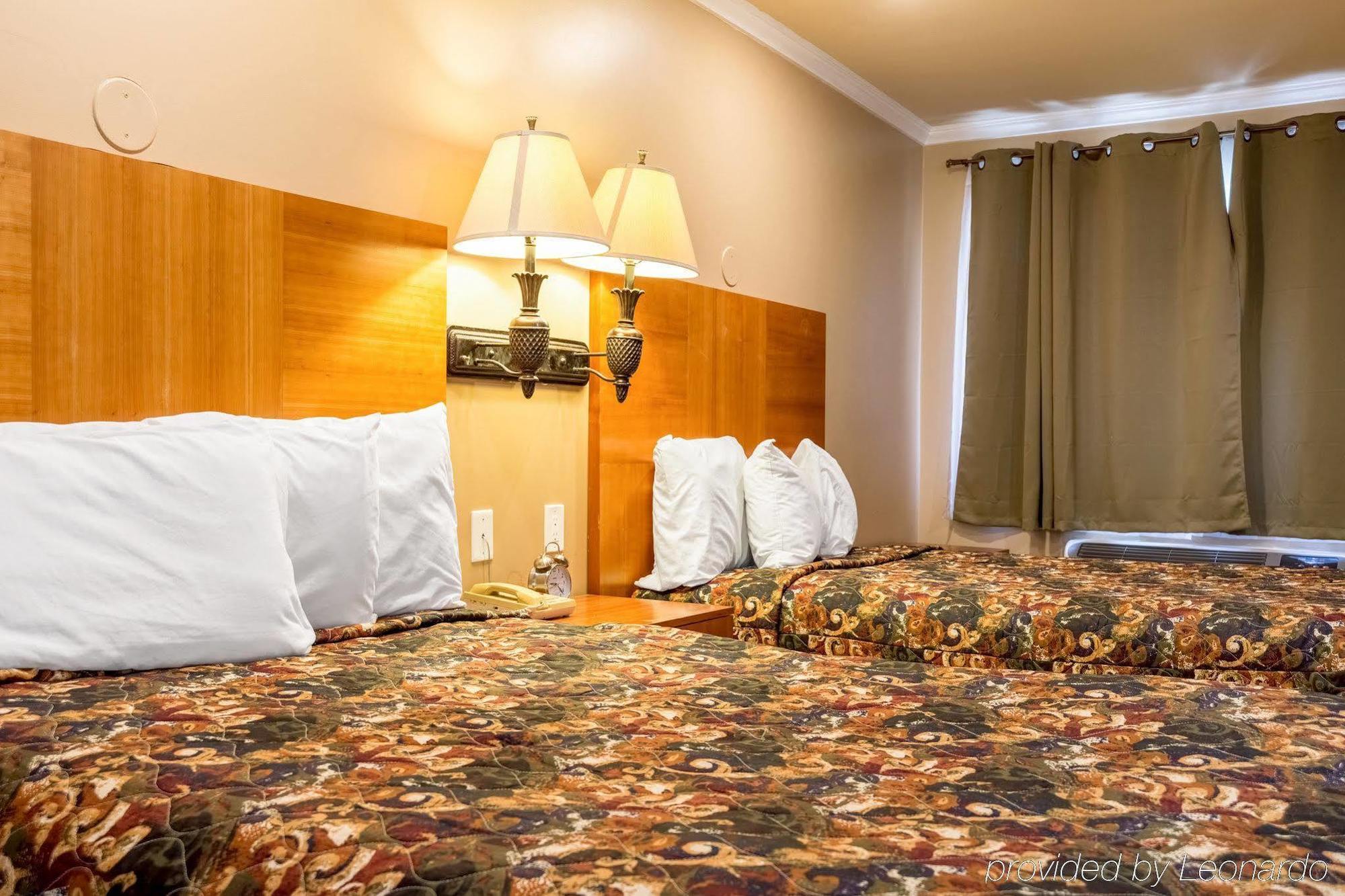 Rodeway Inn Тусон Экстерьер фото