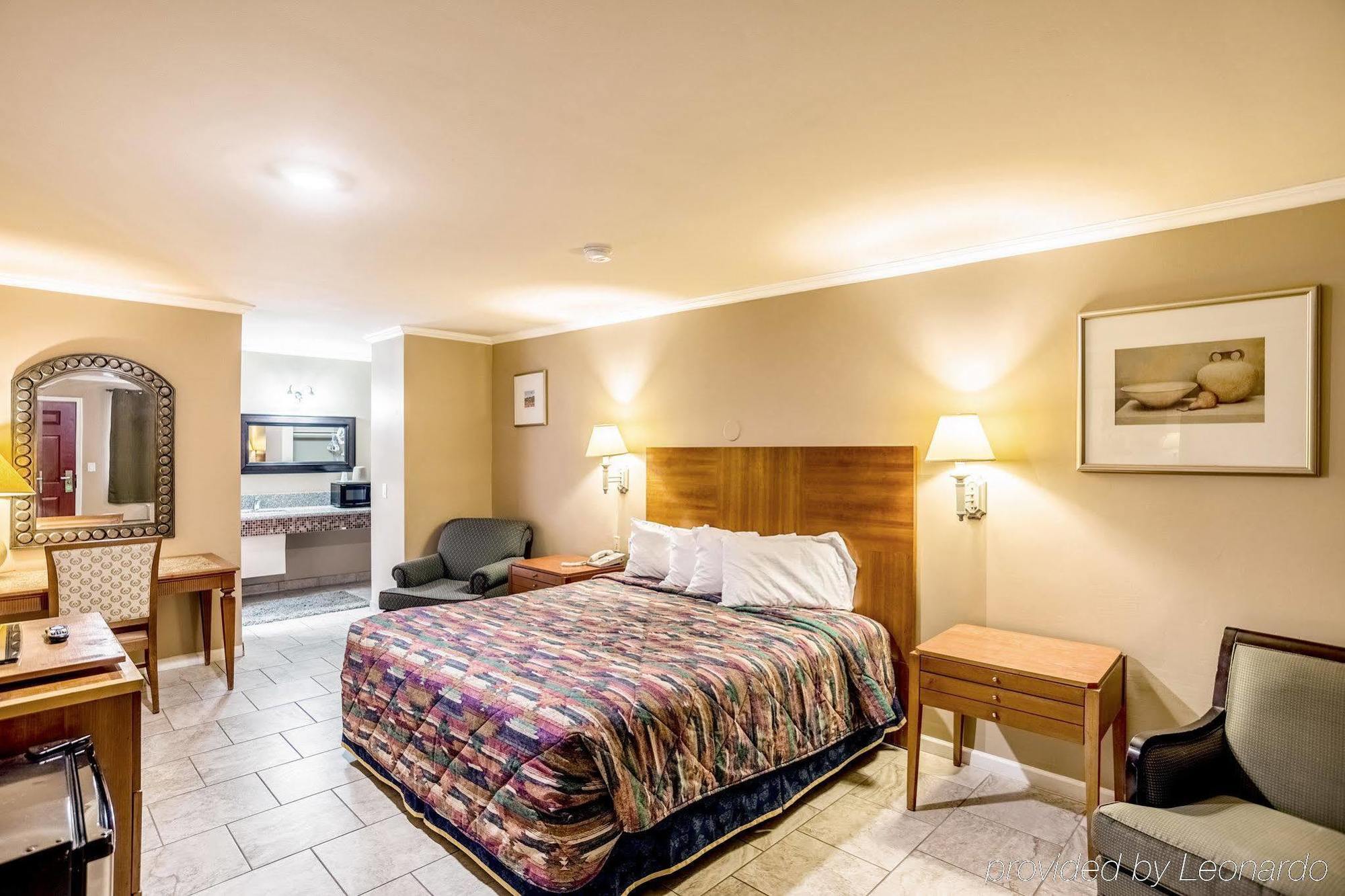 Rodeway Inn Тусон Экстерьер фото