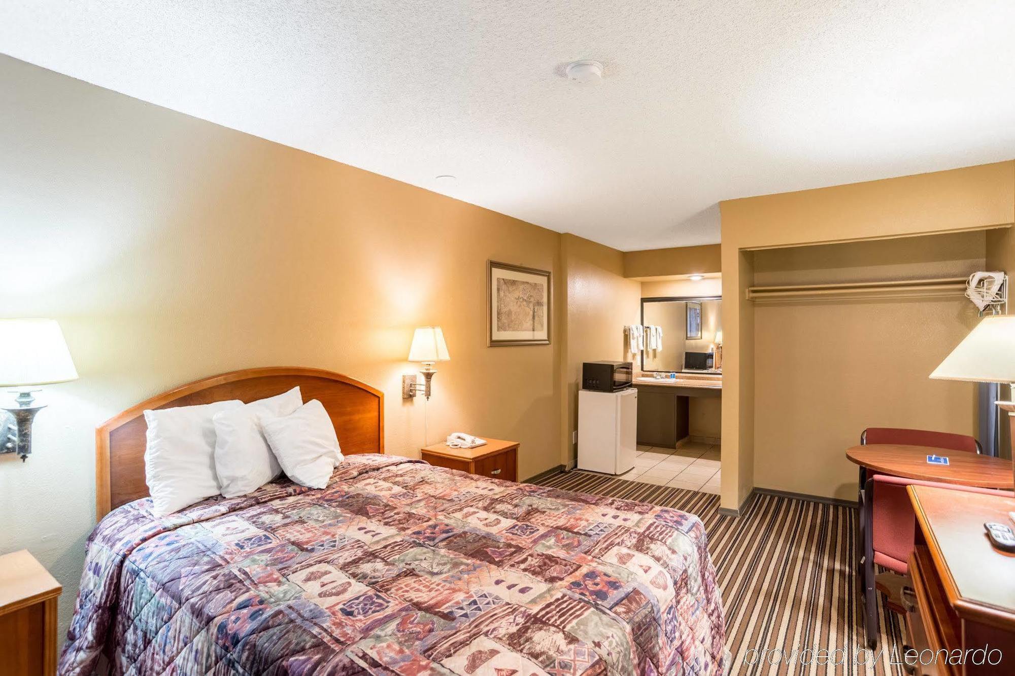 Rodeway Inn Тусон Экстерьер фото