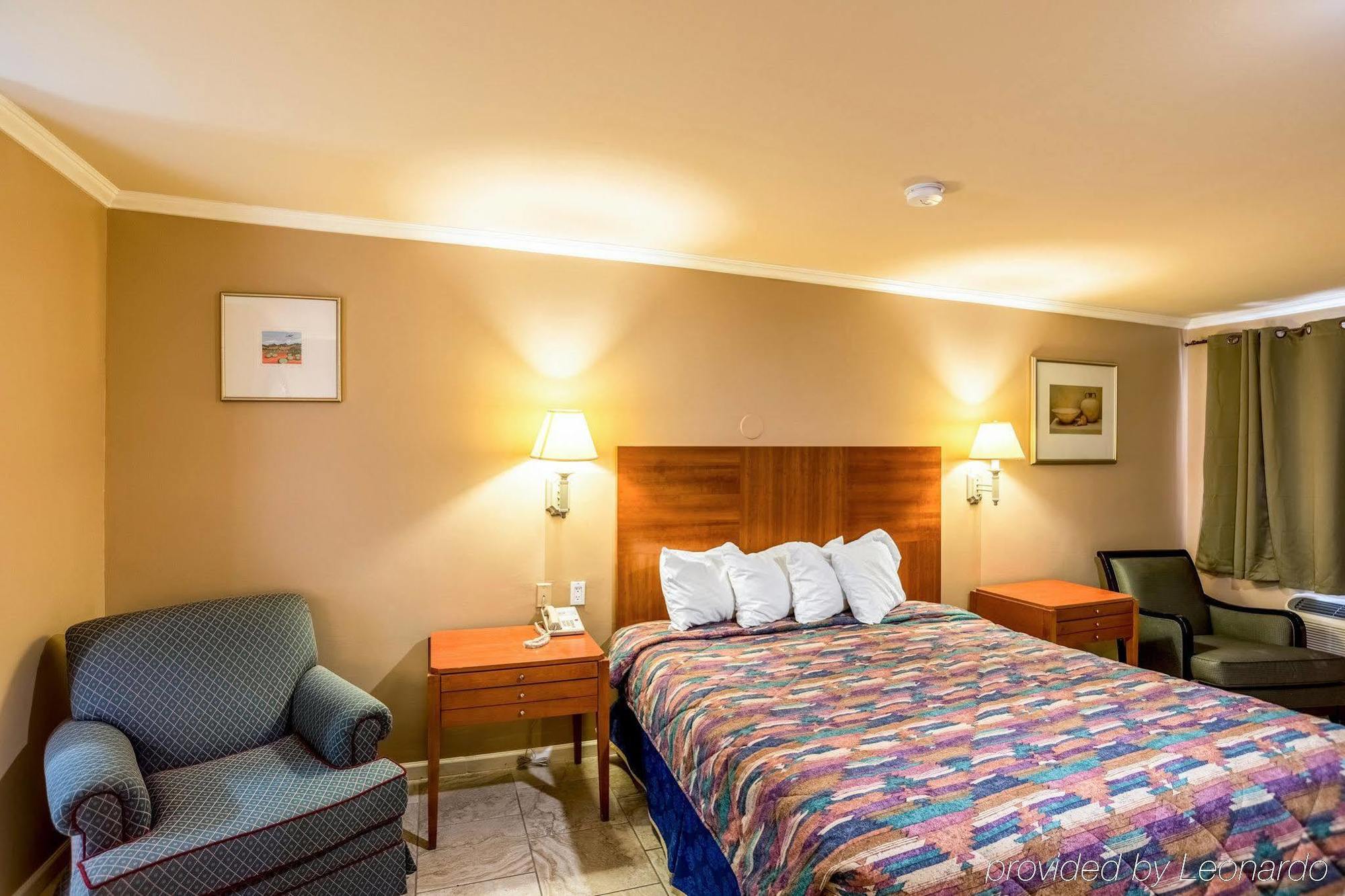 Rodeway Inn Тусон Экстерьер фото